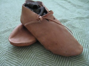 Round-heel, alternate threading style